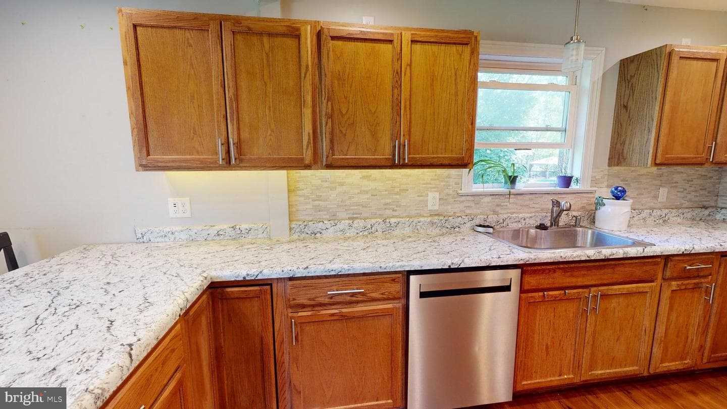 127 E Hannah Lane photo 6