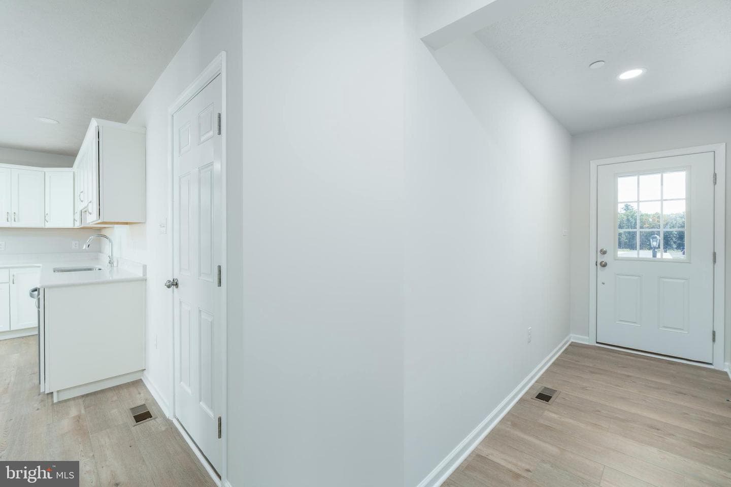 157 Jack Pine Way photo 6