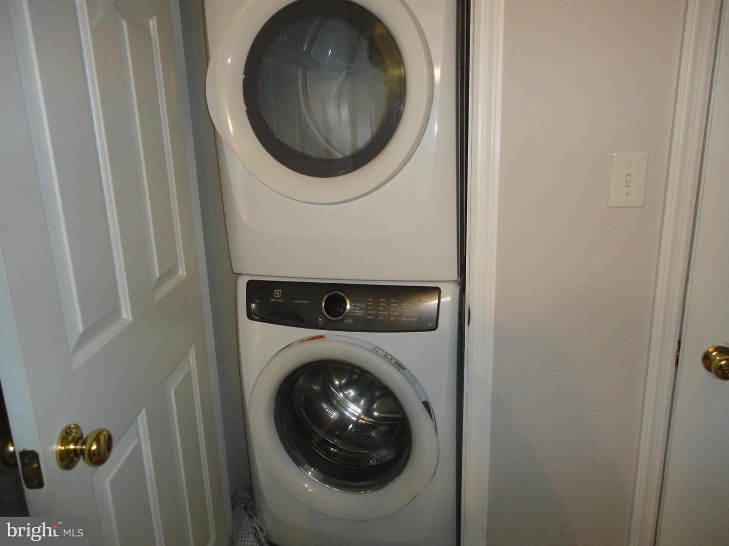 139 Winchester Court photo 19