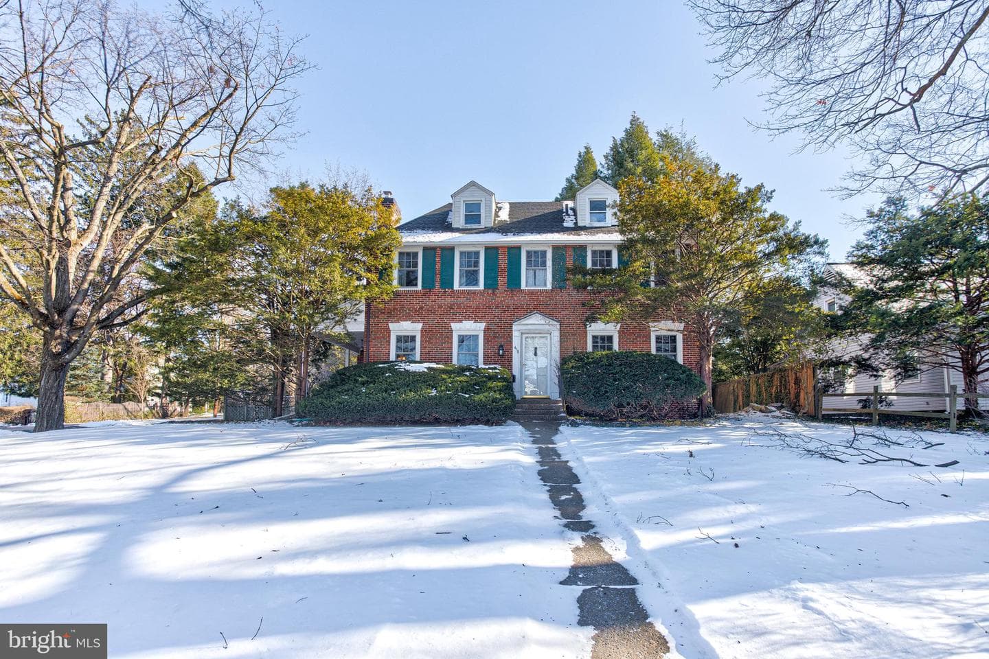 458 E Fairmount Avenue photo 2