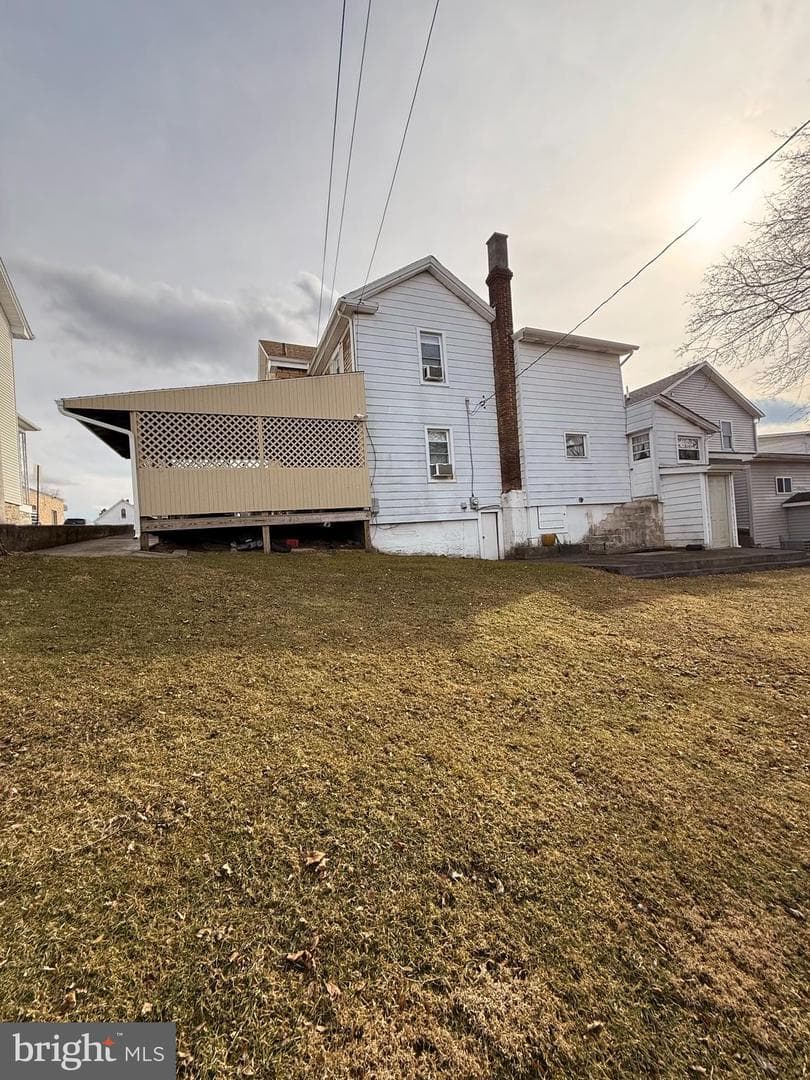 215 E High Street photo 5
