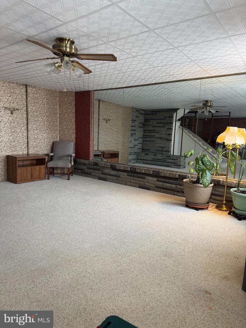 215 E High Street photo 9