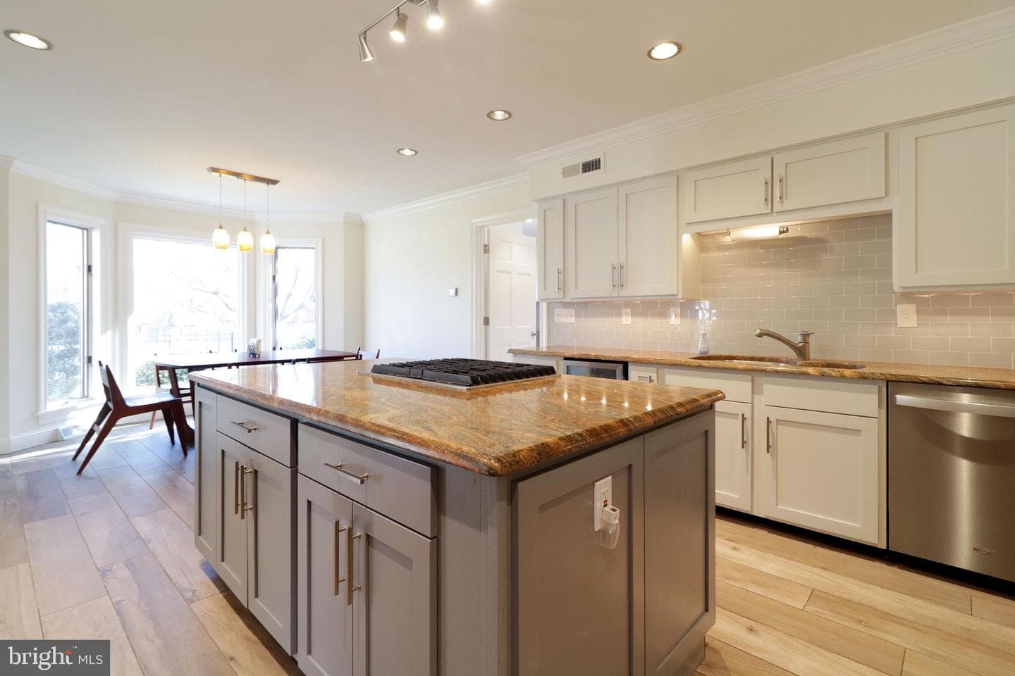 2610 Sleepy Hollow Drive photo 29