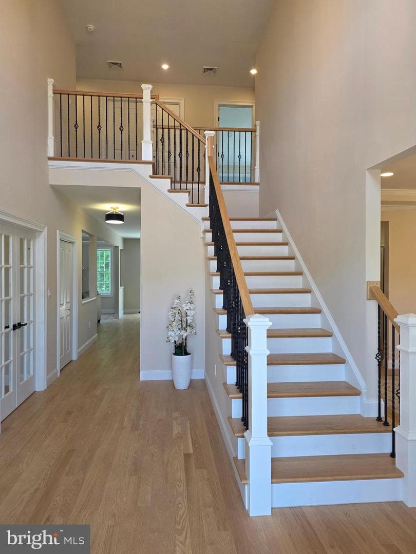 240 Banyan Drive photo 3