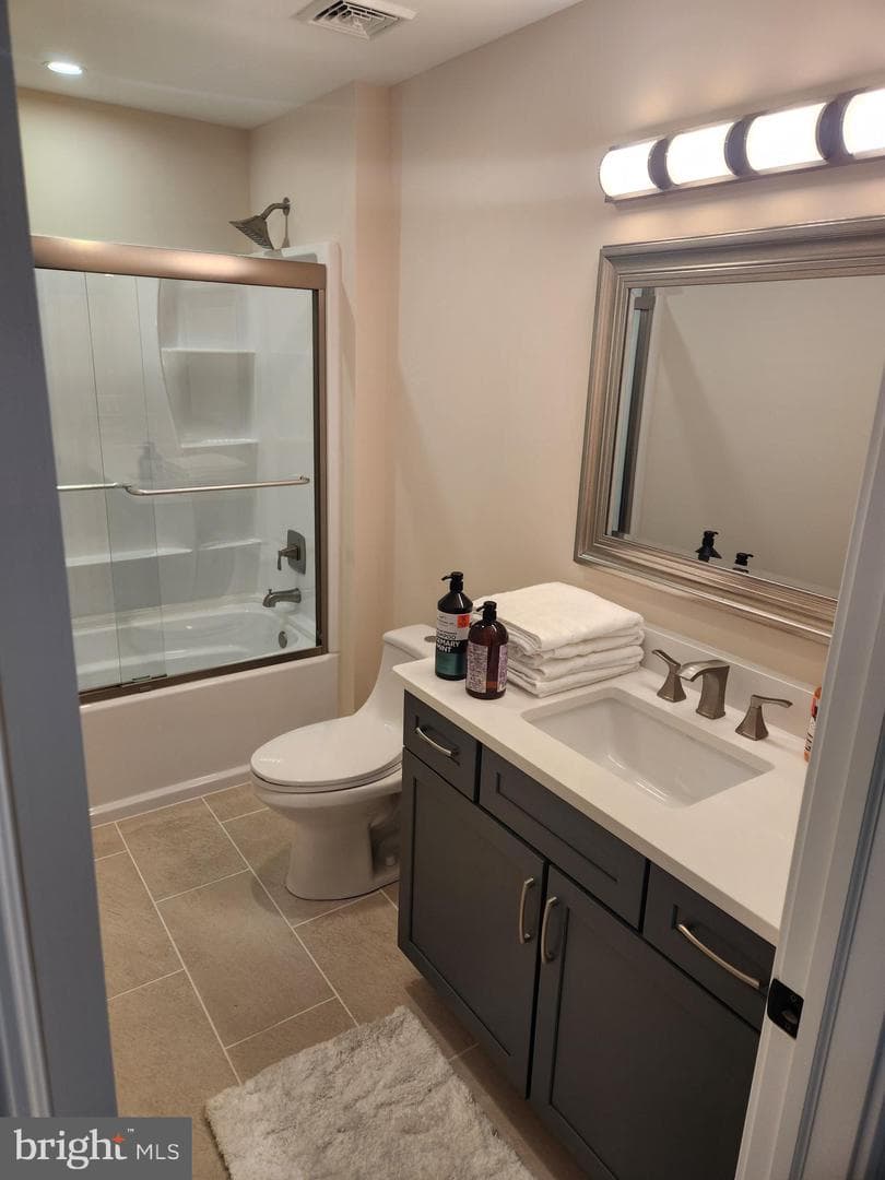 240 Banyan Drive photo 34