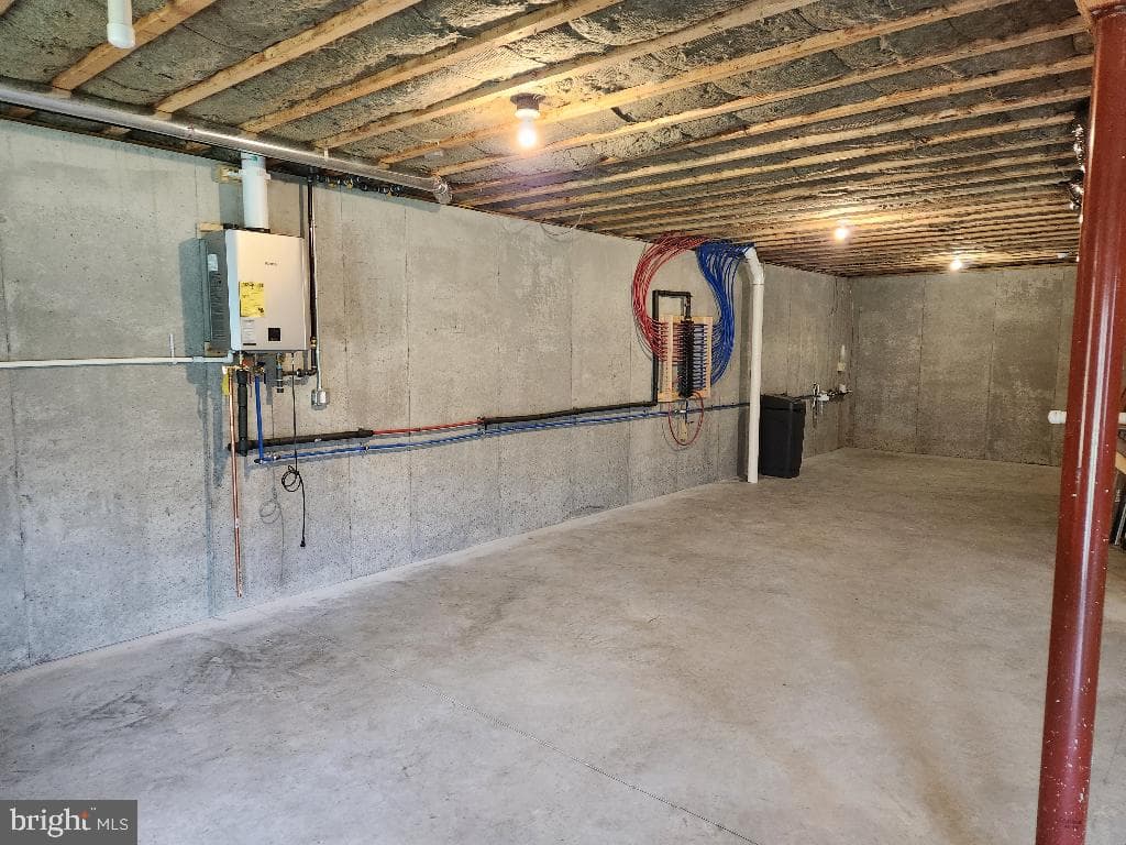 240 Banyan Drive photo 41