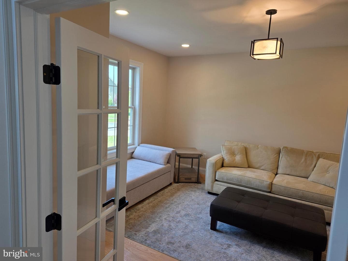 240 Banyan Drive photo 8