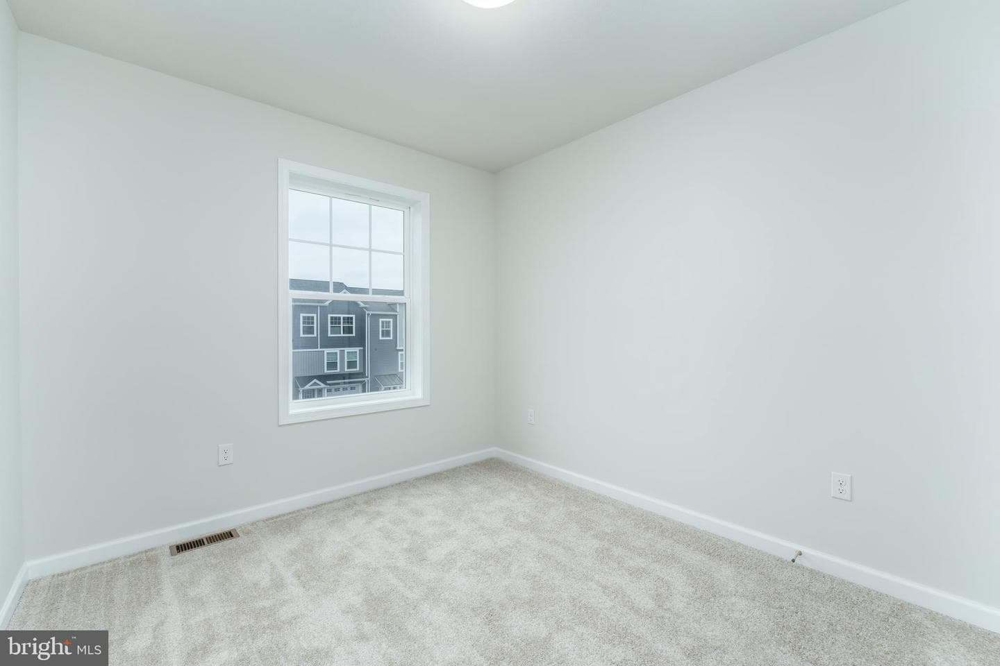 128 Dolomite Drive photo 21