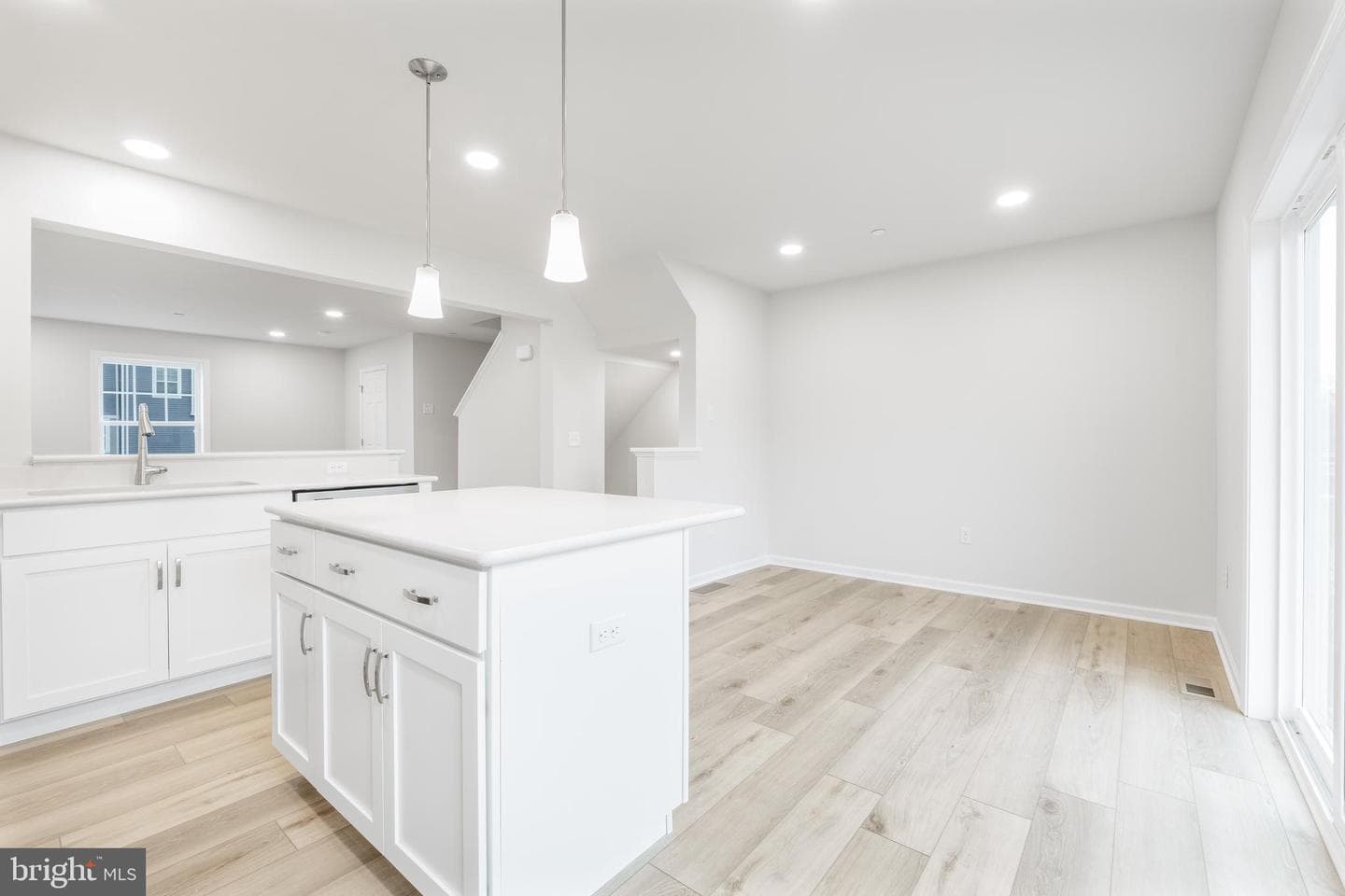 128 Dolomite Drive photo 5