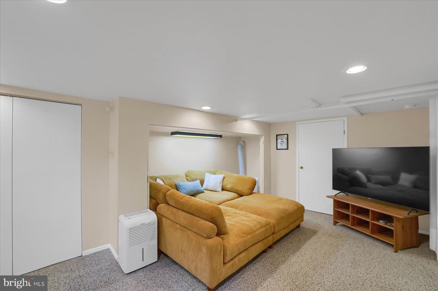 157 Hartswick Avenue photo 35