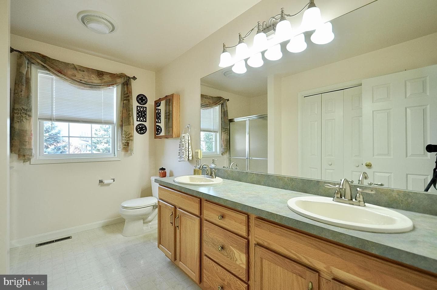 2164 Autumnwood Drive photo 18