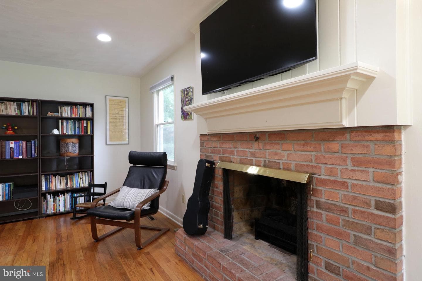 131 W Marylyn Avenue photo 10