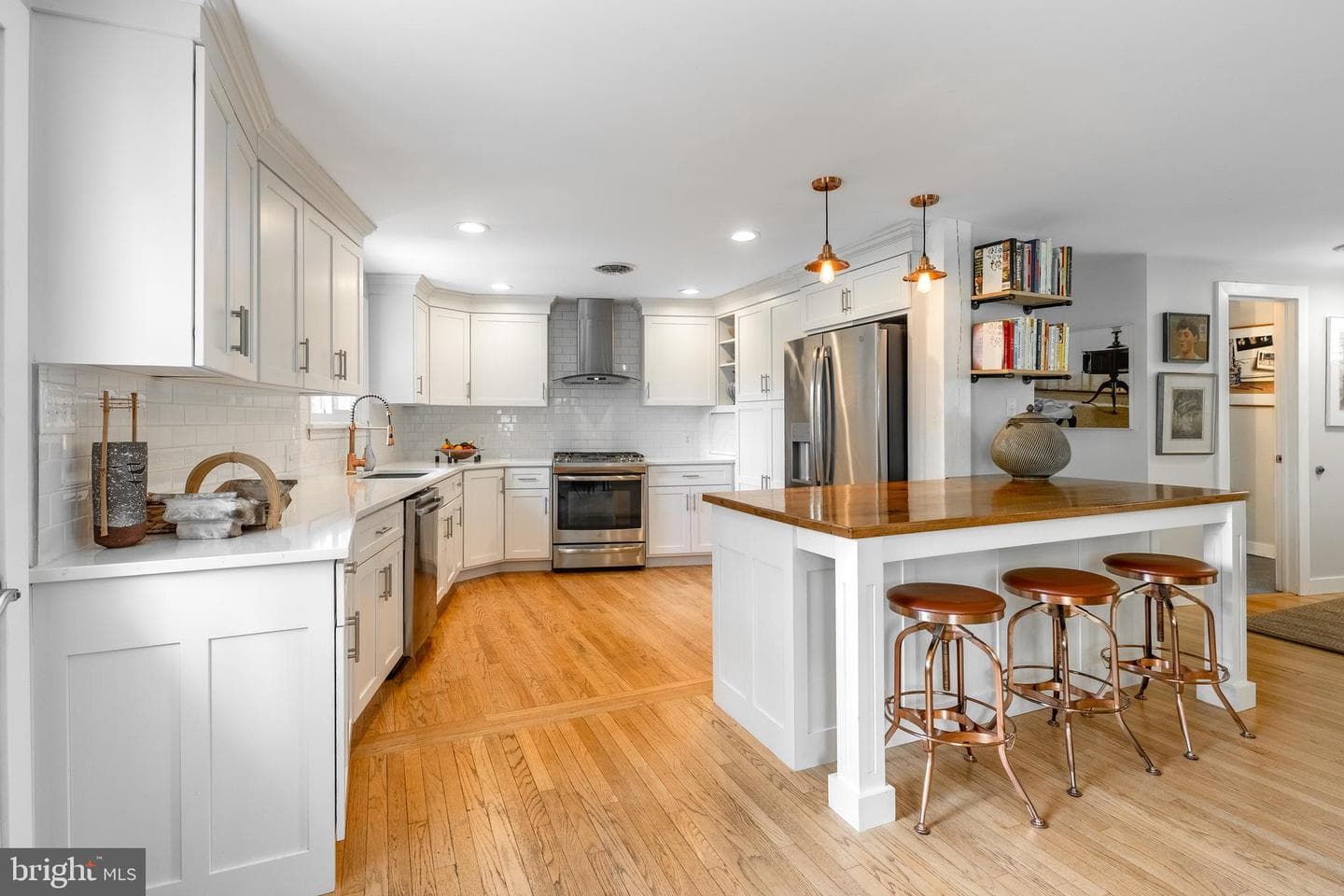 288 Nimitz Avenue photo 8