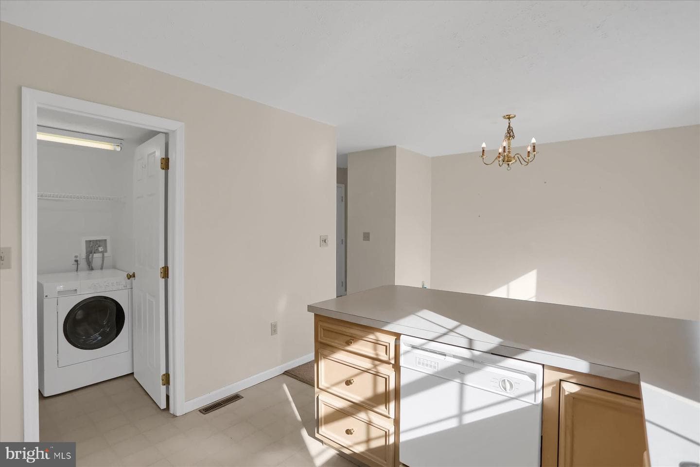 138 Birchtree Court photo 15