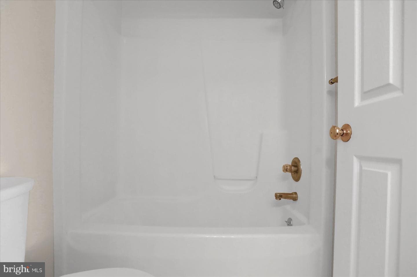 138 Birchtree Court photo 27