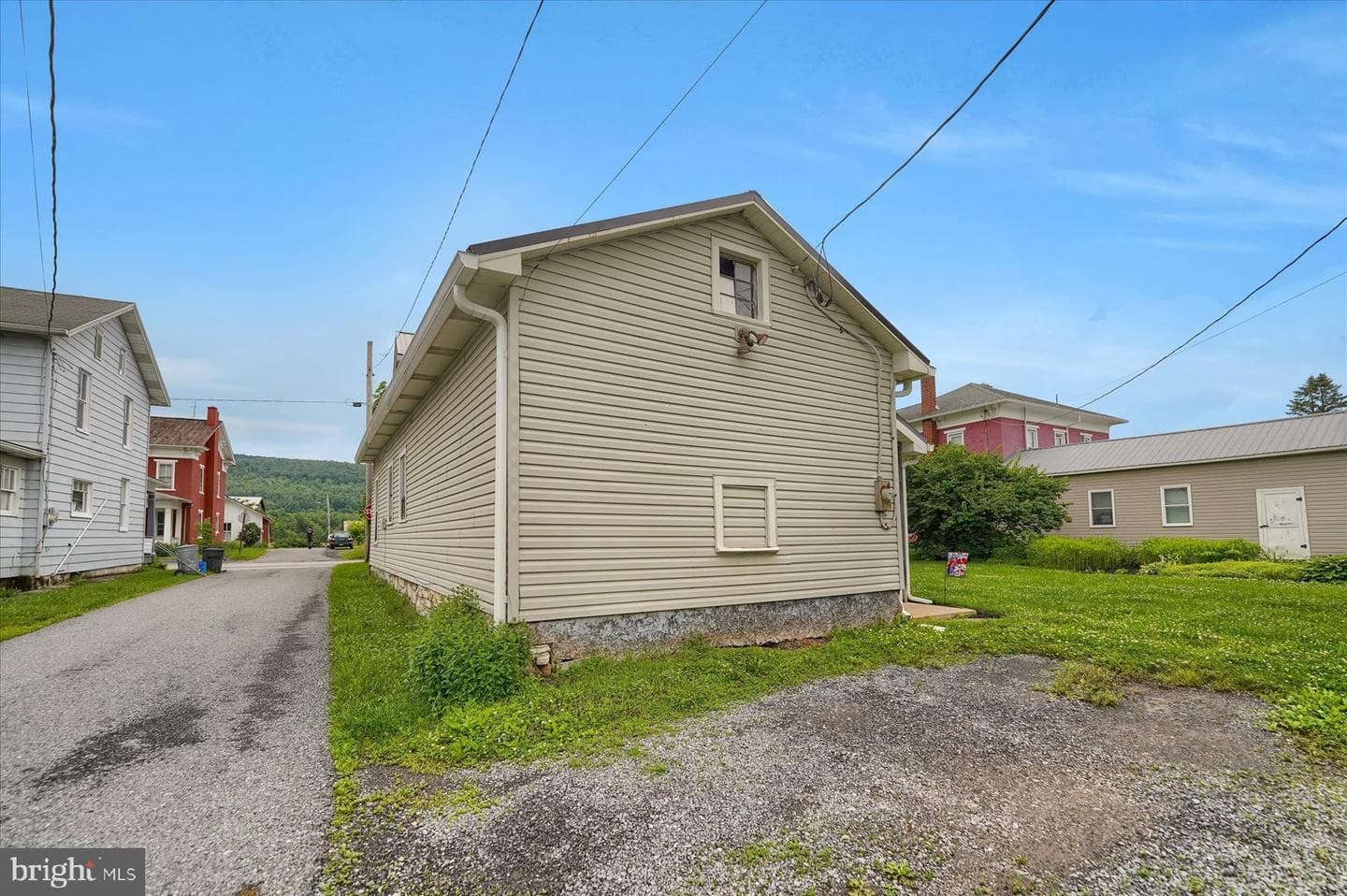 168 E Main Street photo 31