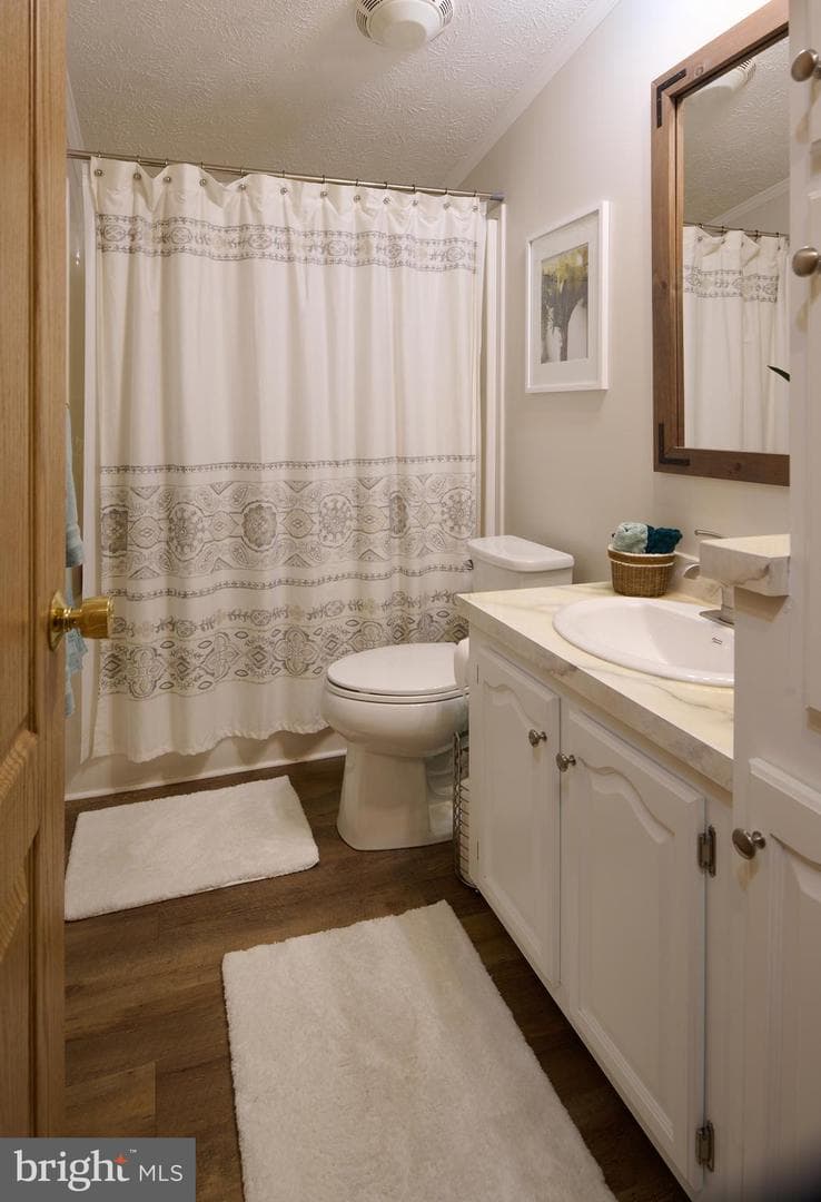 108 Jeremy Place photo 38