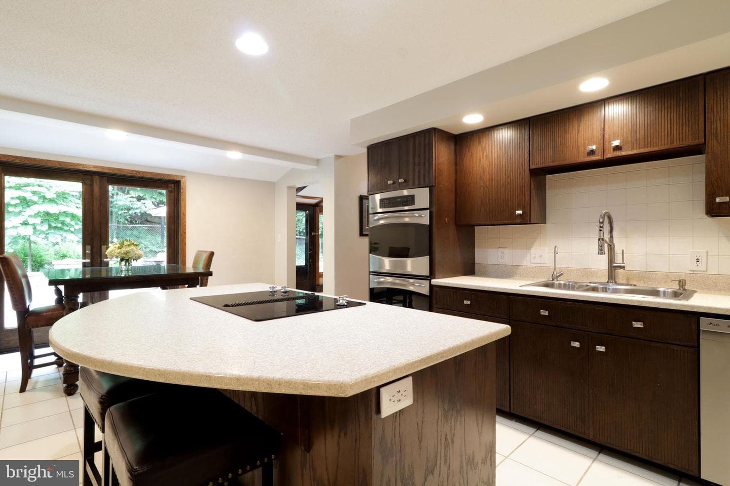 262 Blackberry Hill photo 22