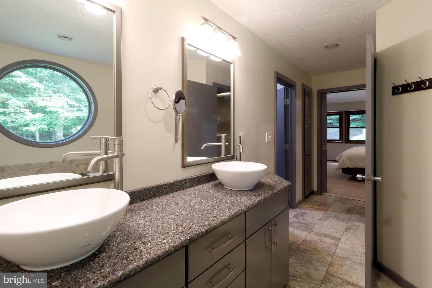 262 Blackberry Hill photo 54