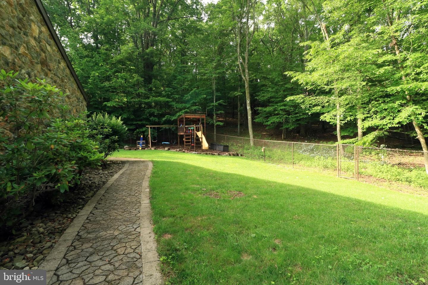 262 Blackberry Hill photo 93