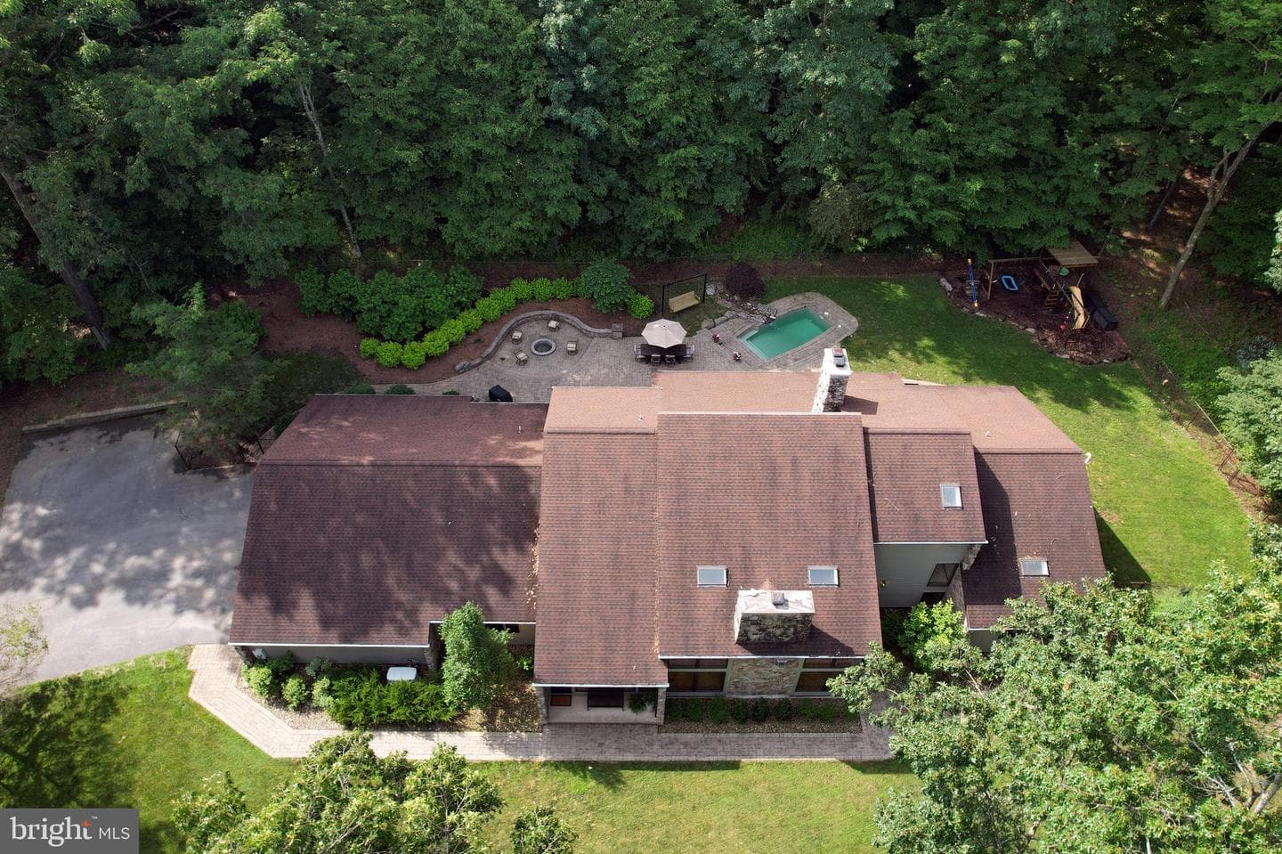 262 Blackberry Hill photo 96