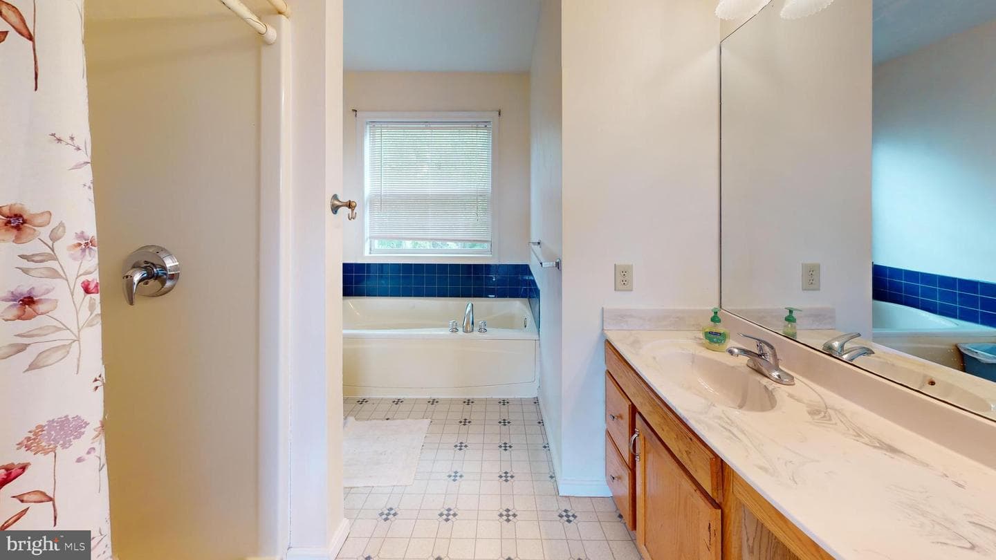 81 Bethel Court photo 29