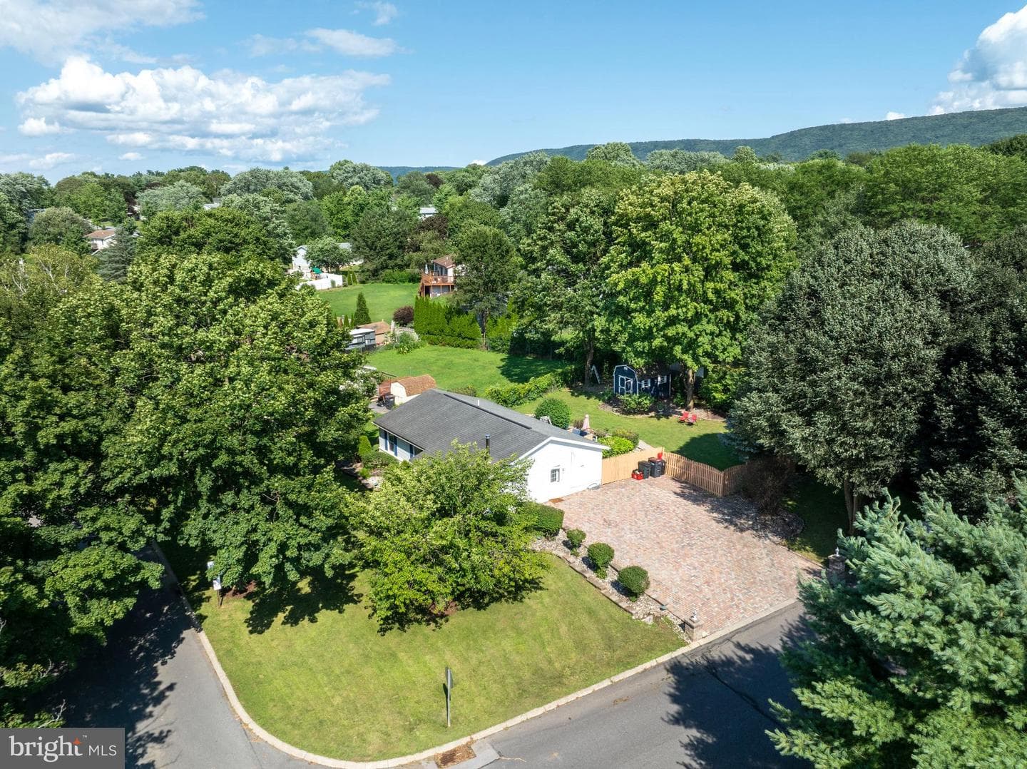 120 Creekside Drive photo 6