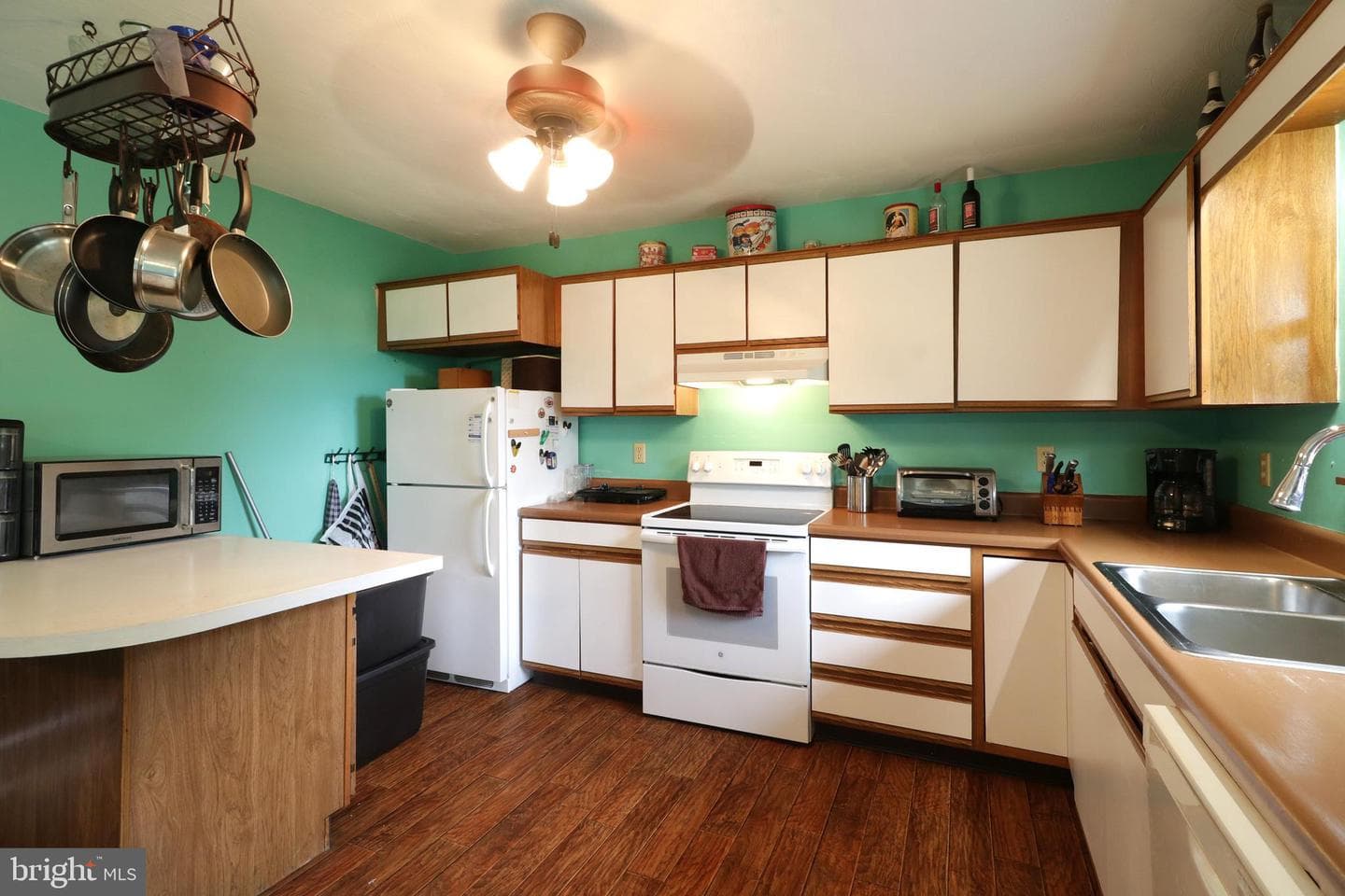 250 1st Avenue photo 13