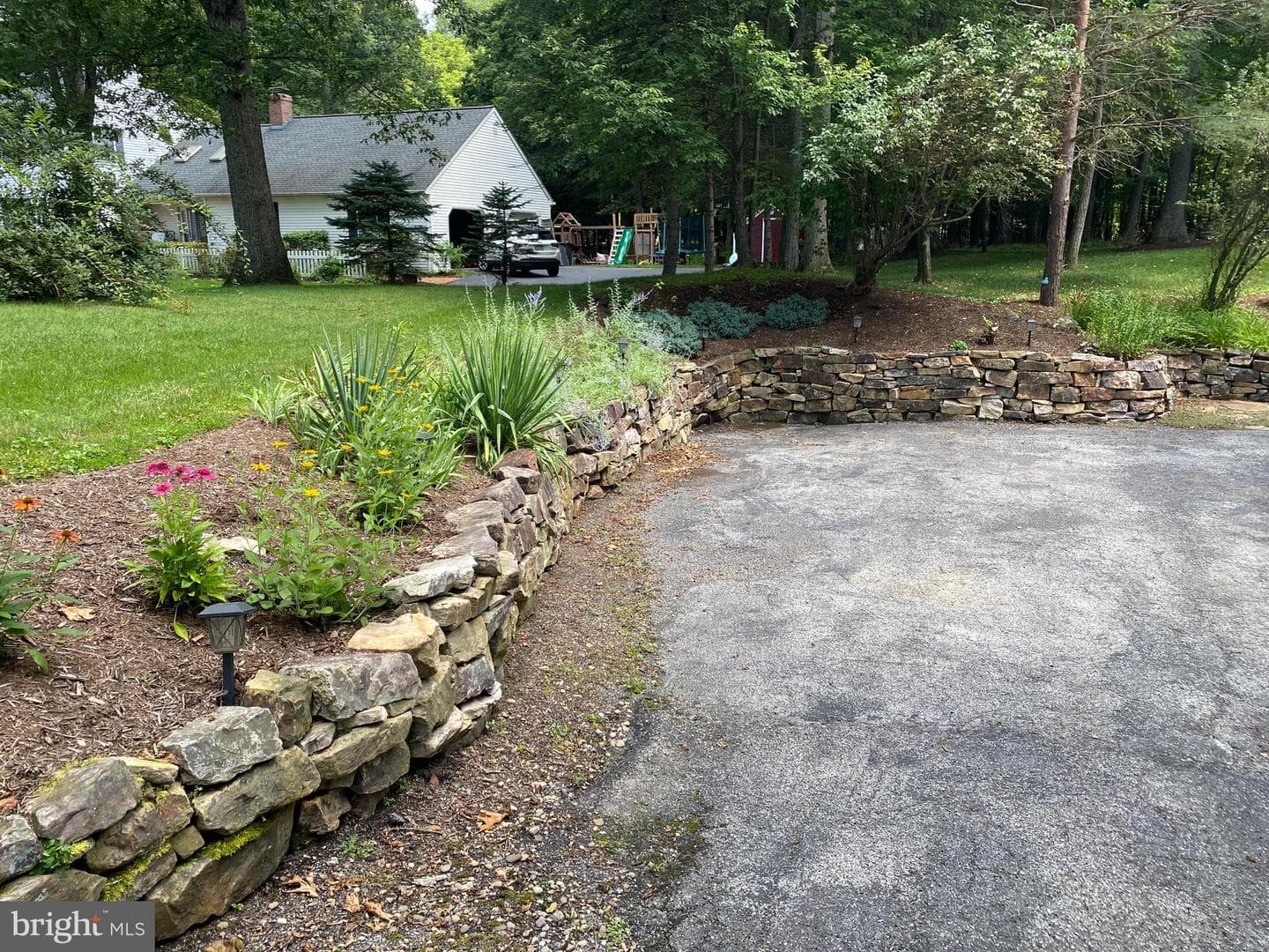 111 Wildernest Lane photo 57