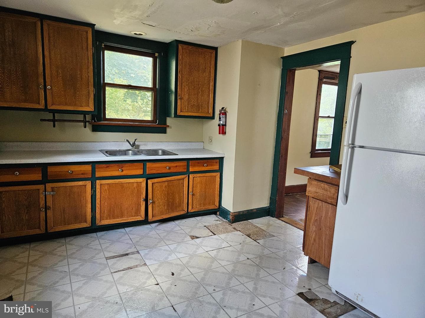 216 Shady Drive photo 3