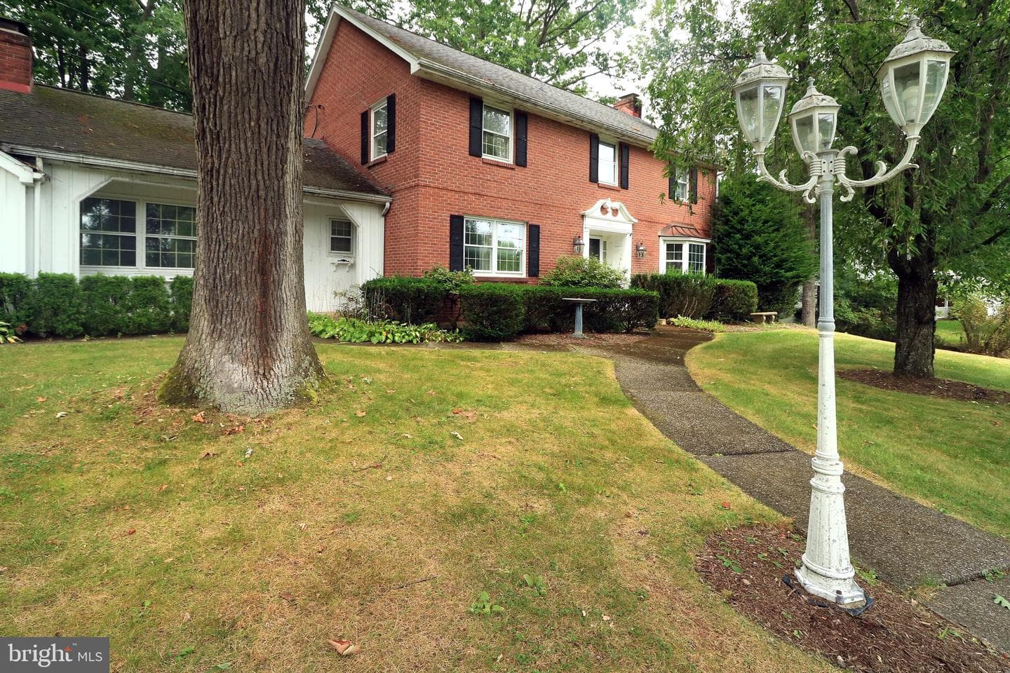 935 Oak Ridge Ave photo 3