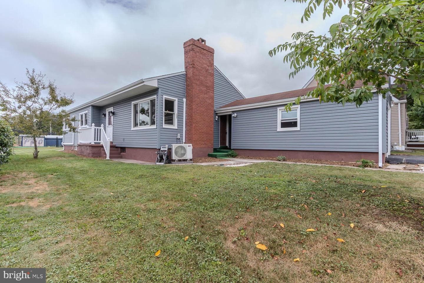 403 Philips Street photo 1