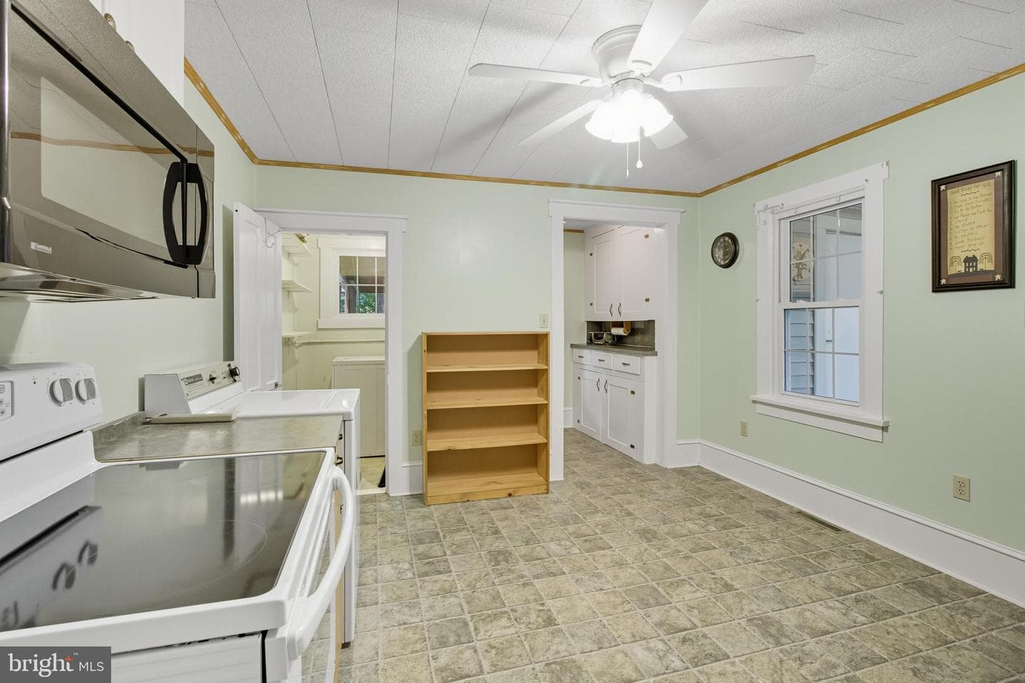 645 W Water Street photo 20