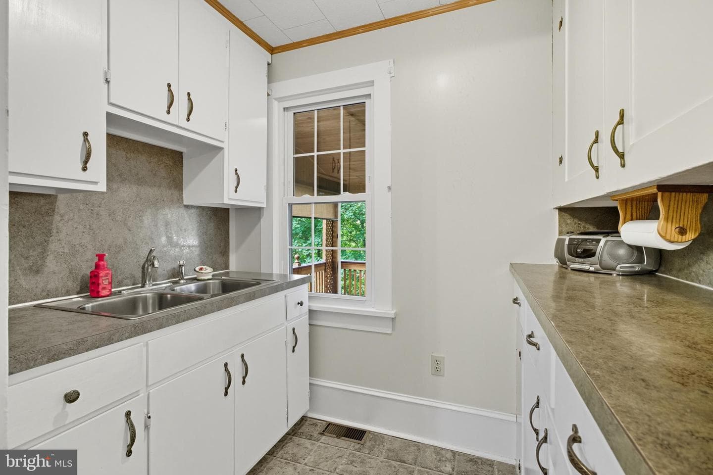645 W Water Street photo 22