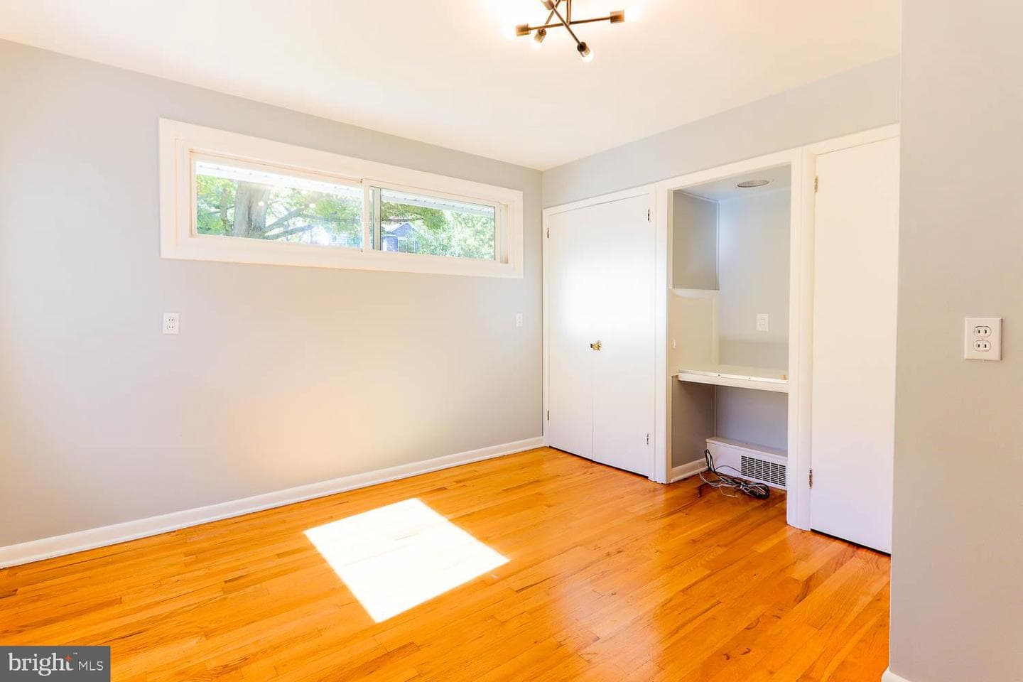 416 E Irvin Avenue photo 15