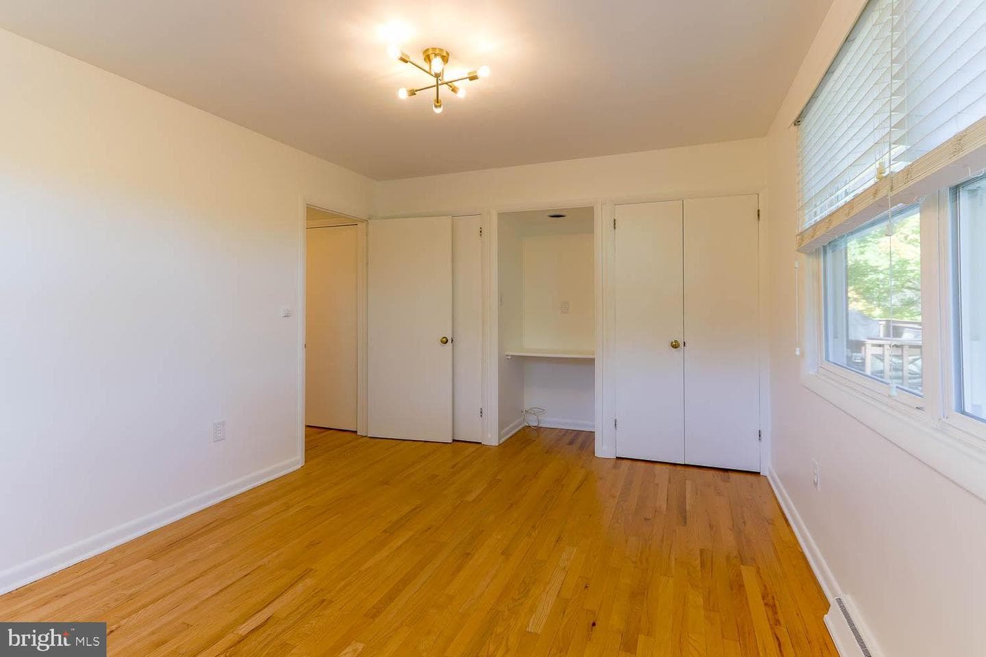 416 E Irvin Avenue photo 22