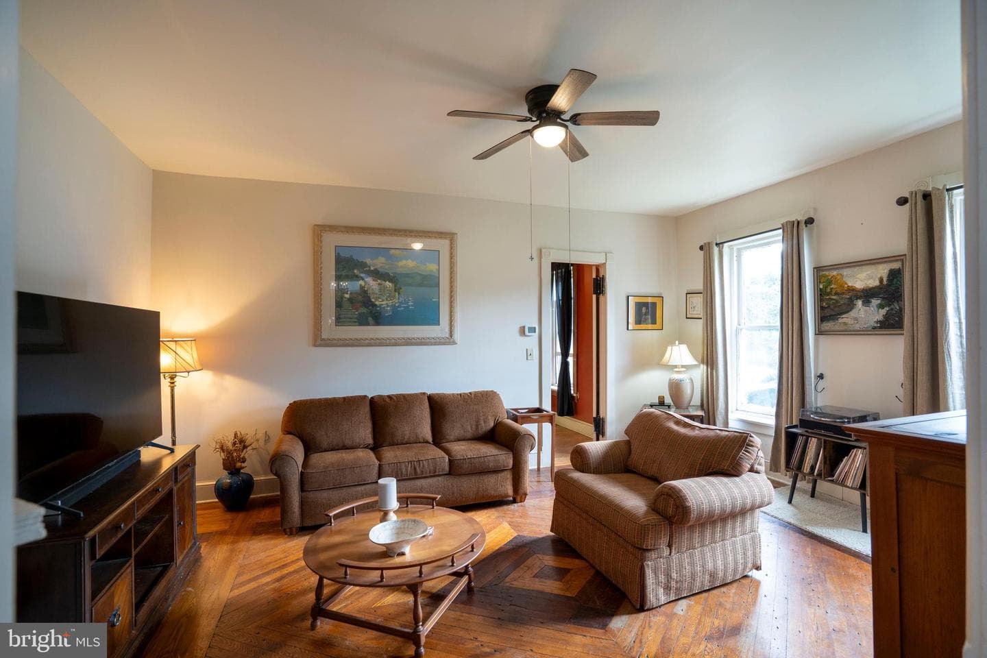 140 E Linn Street photo 33