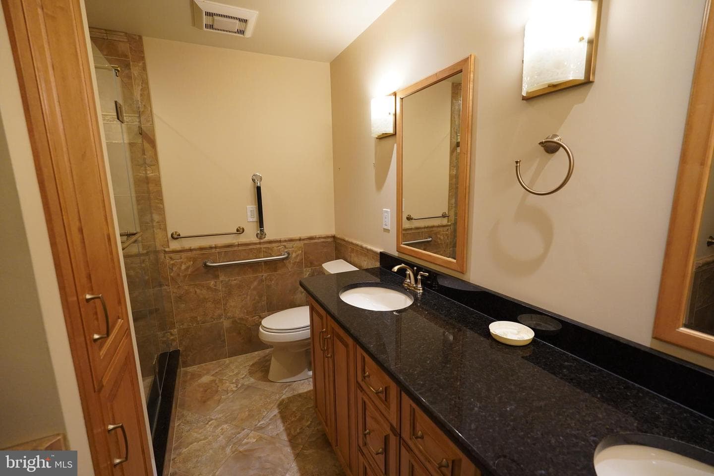212 Seneca Circle photo 13