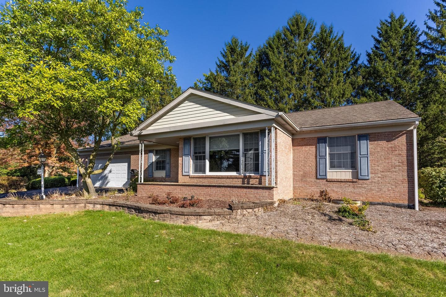 212 Seneca Circle photo 29