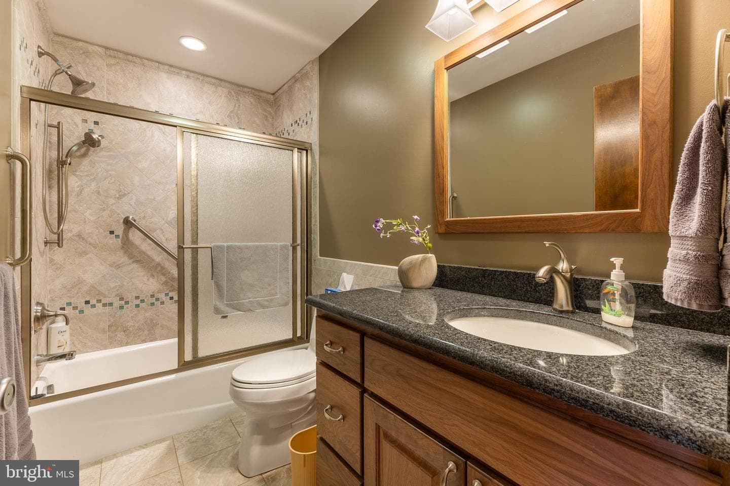 212 Seneca Circle photo 42
