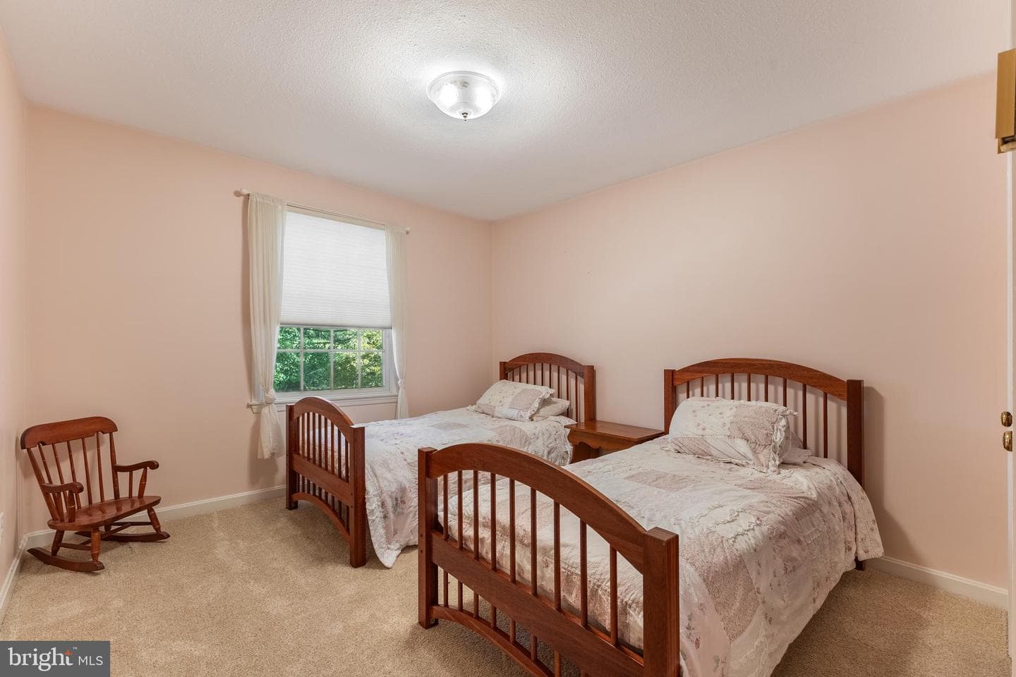 212 Seneca Circle photo 45