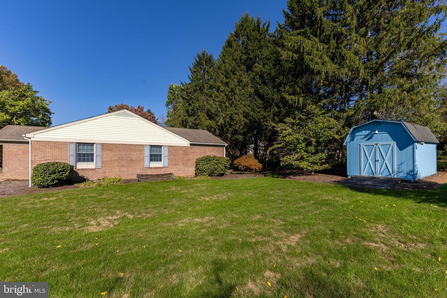 212 Seneca Circle photo 60