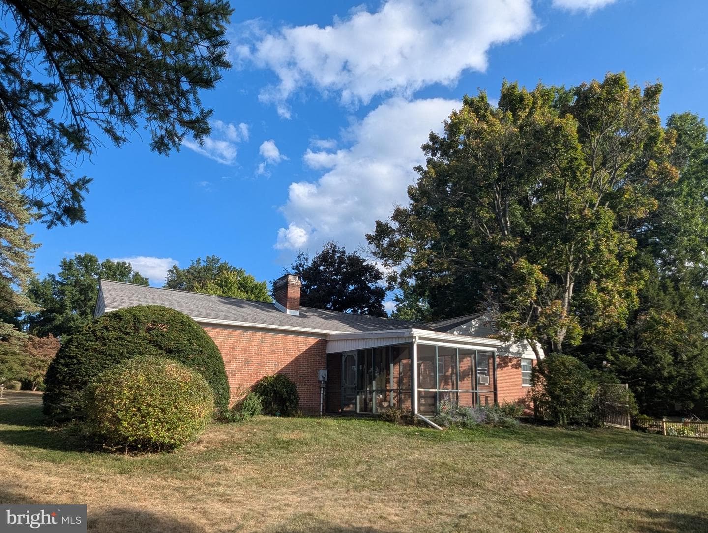 1209 Mayberry Lane photo 2