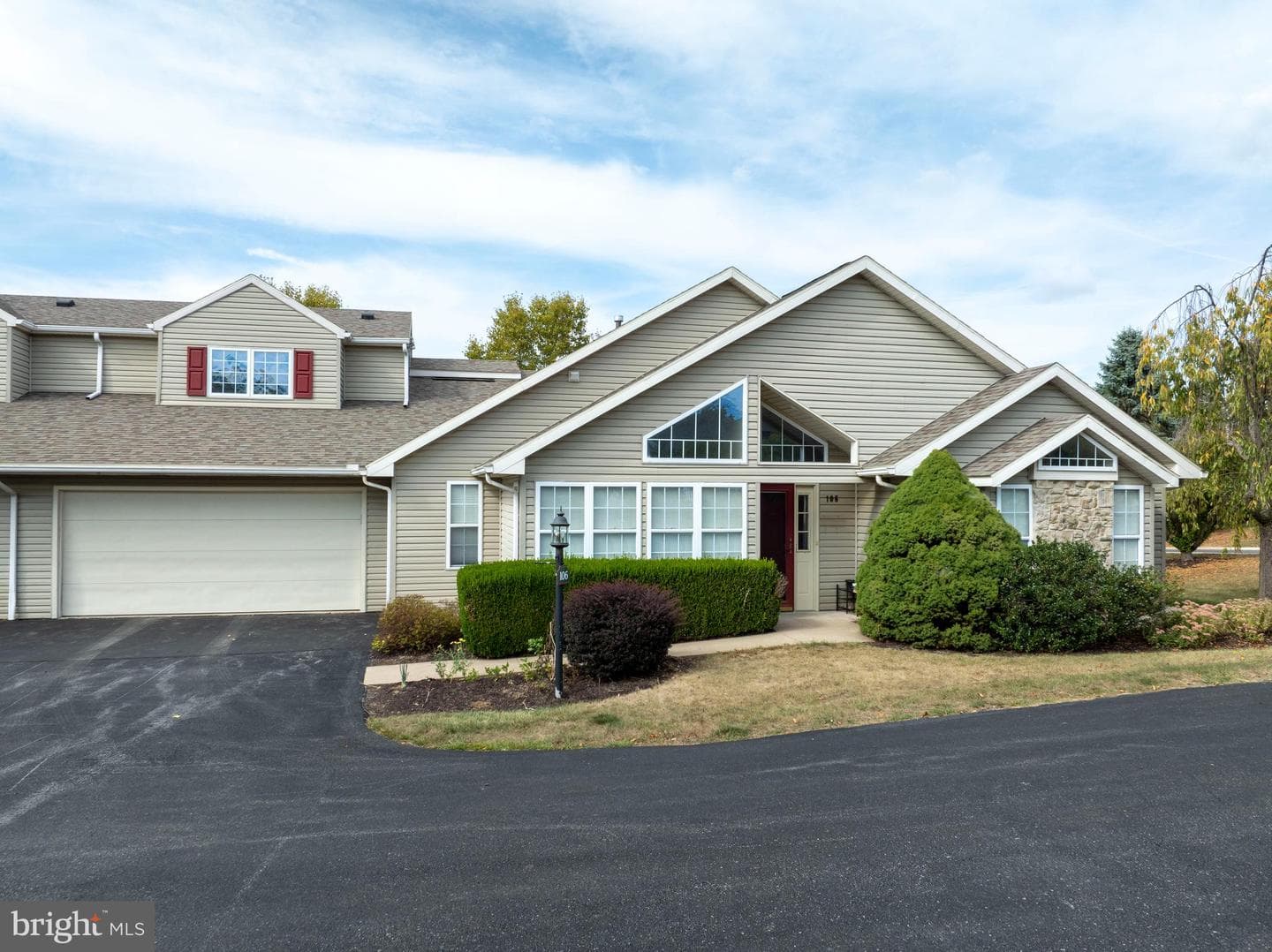 106 Wellington Drive photo 1