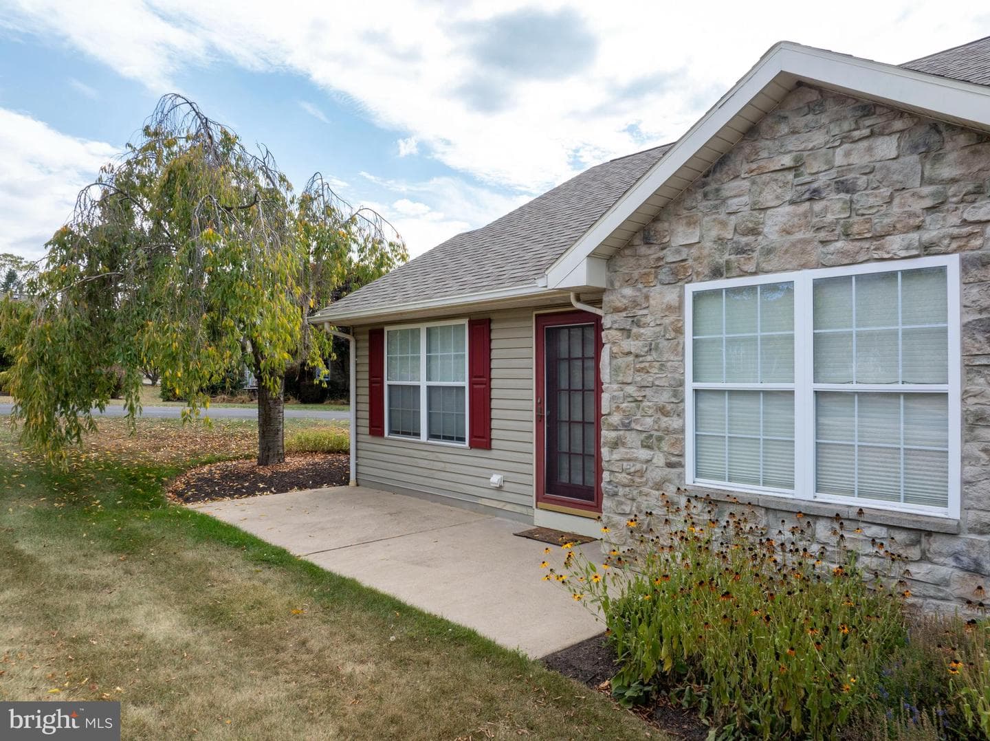 106 Wellington Drive photo 29