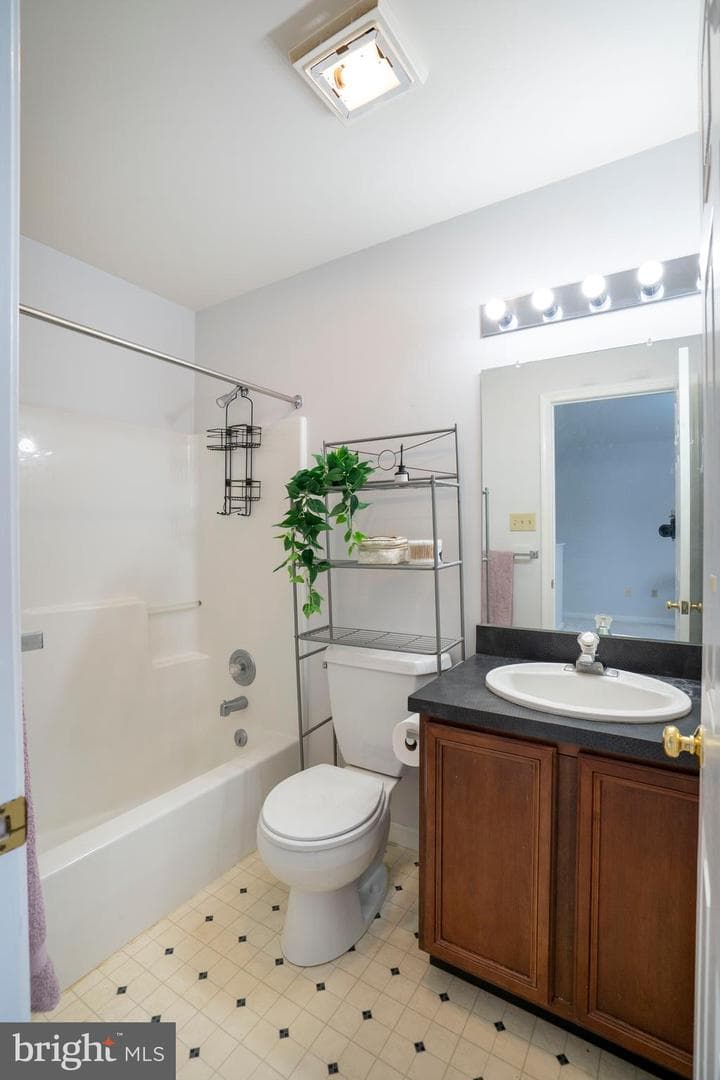 106 Wellington Drive photo 42