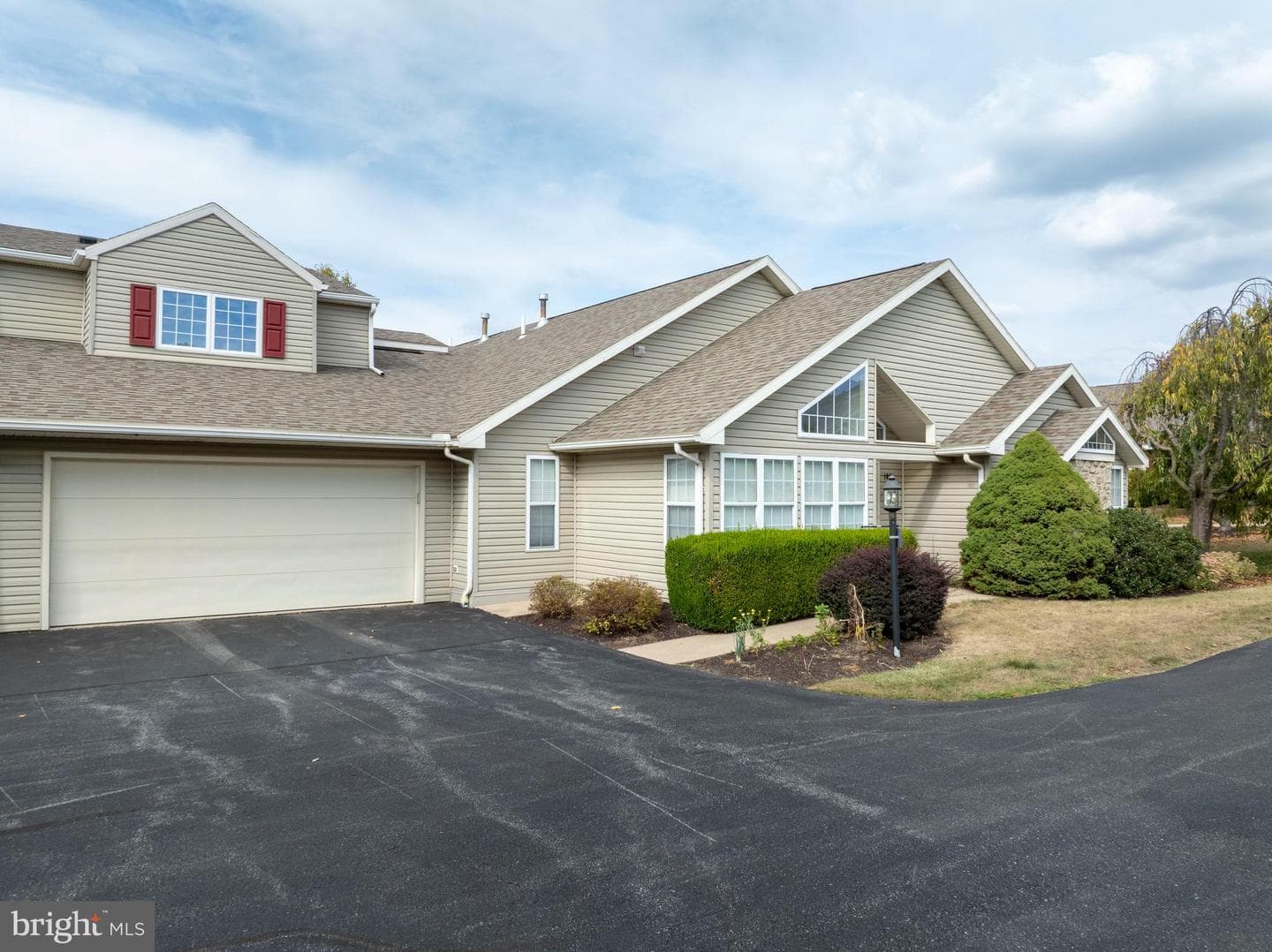 106 Wellington Drive photo 52