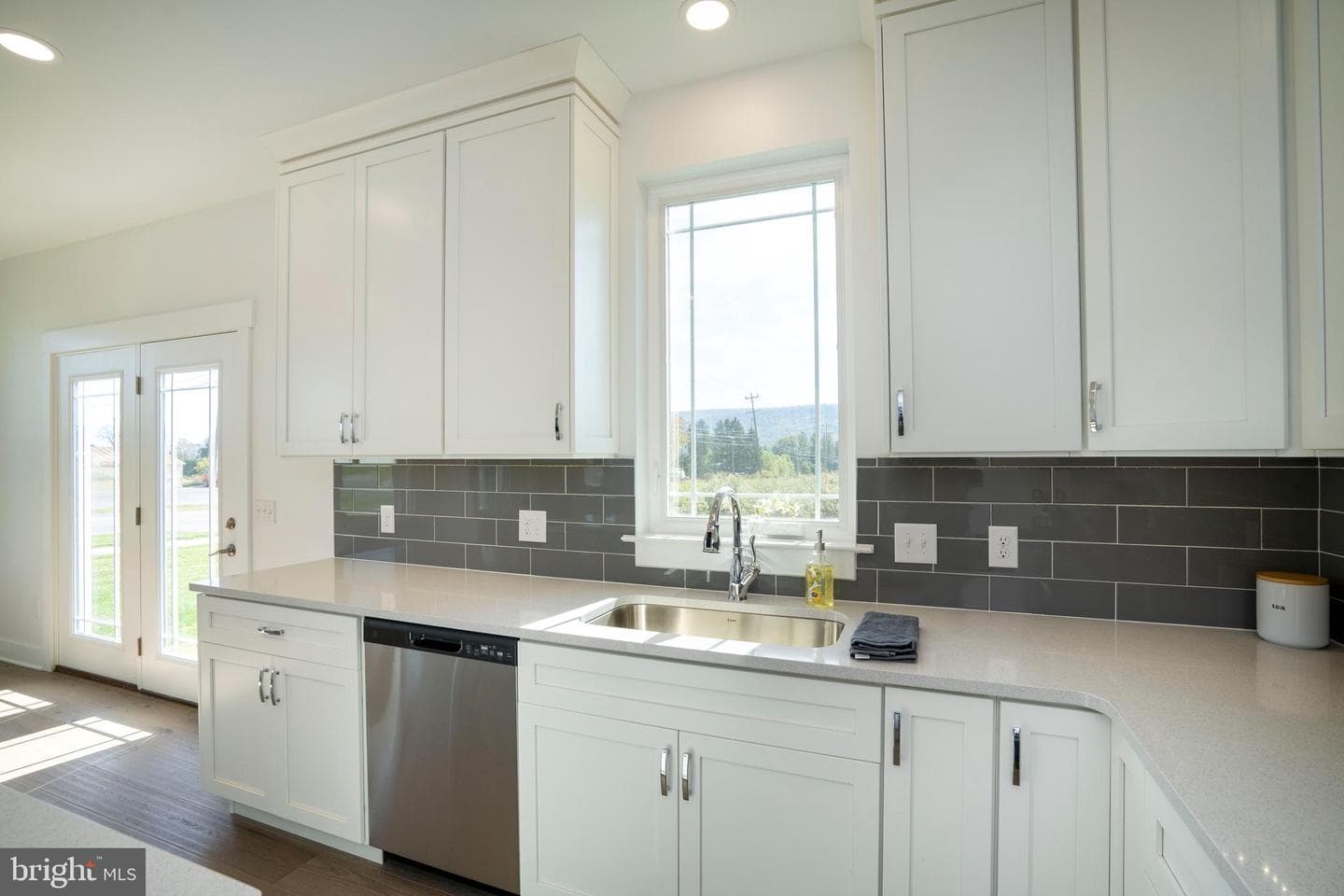 178 Apple View Drive photo 15