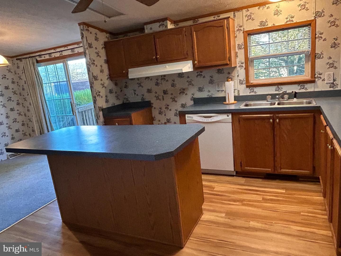 106 Mountain Avenue photo 14