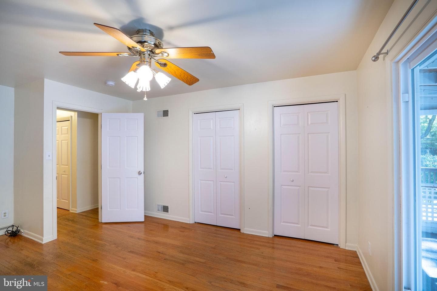 936 Taylor Street photo 35